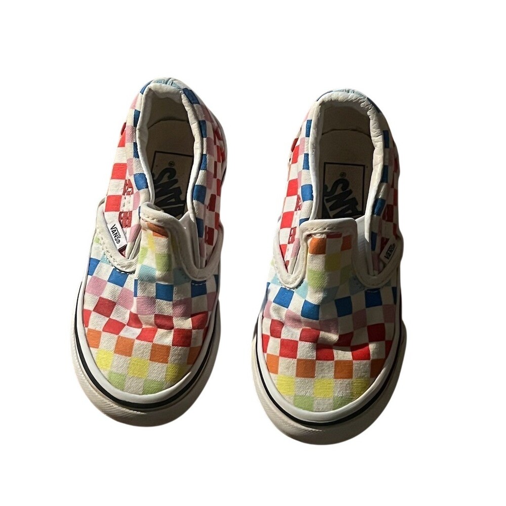 Vans Classic Slip-On Sneaker Youth Boys Size 7 Rainbow Checkerboard